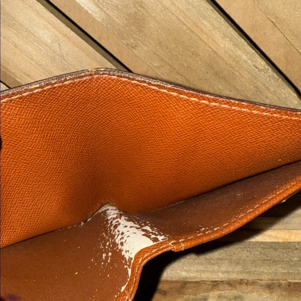 Louis Vuitton Monogram Vintage Men’s Bifold Wallet - Picture 8 of 11